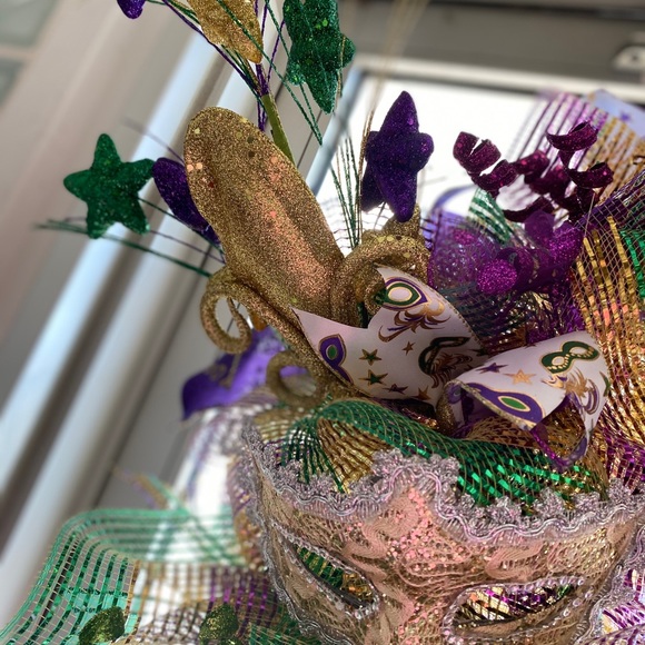 COPY - ***Handmade Mardi Gras Wreath*** - Picture 5 of 8